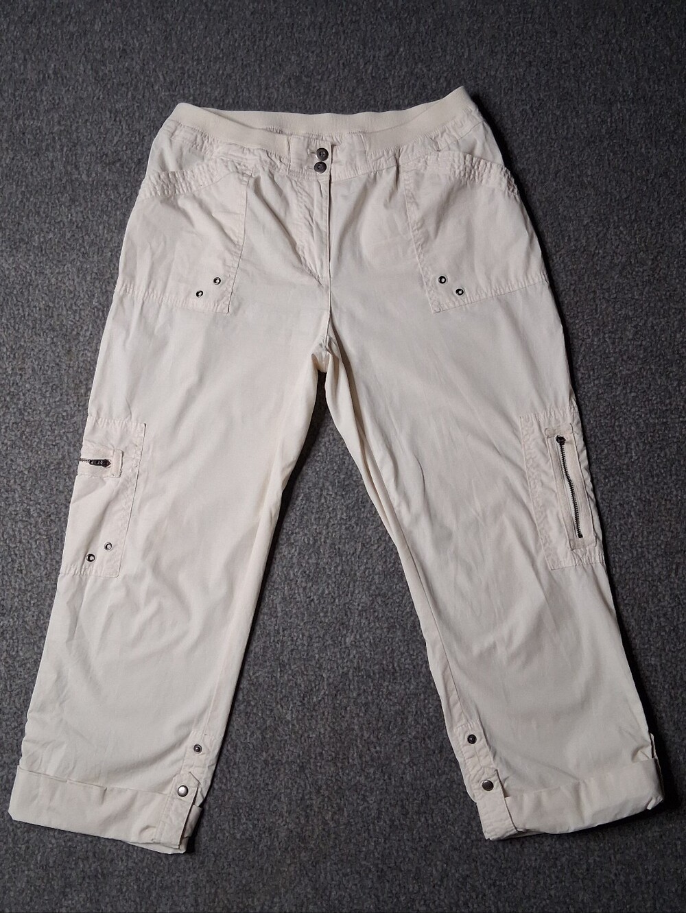 Chico's Beige Cotton Blend Cargo Capri Pants Size 1 / 8 M